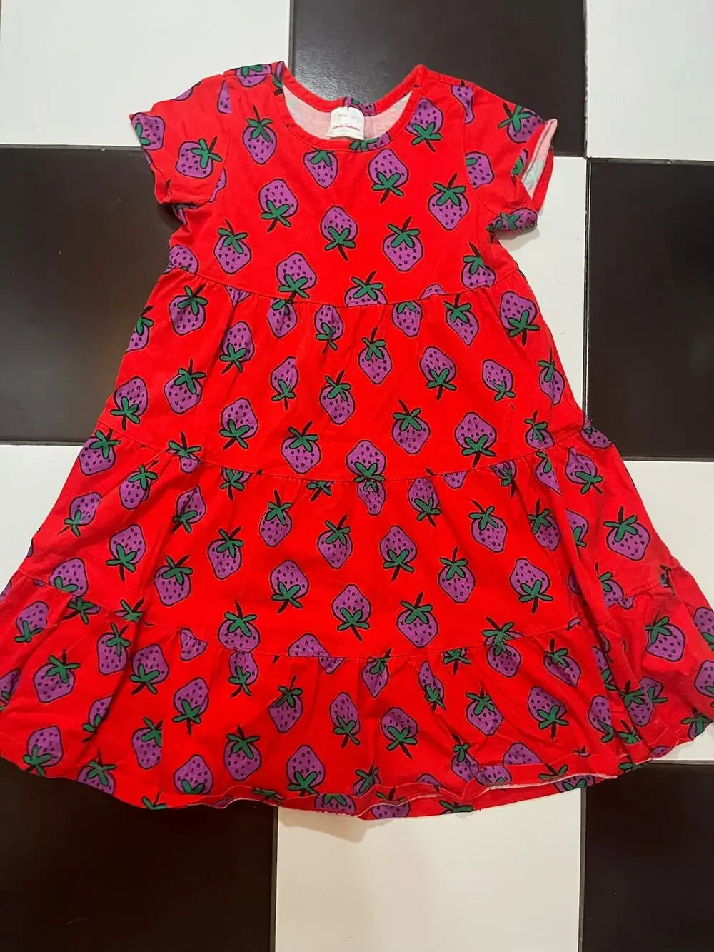 Hanna Andersson strawberry capris + dress set, kids size 8